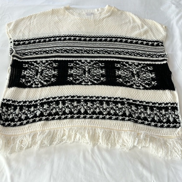 Melrose and Market Black/Cream Poncho Sweater - Picture 1 of 4